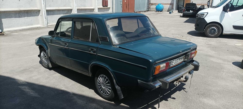 Автомобіль ВАЗ 2106