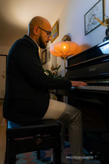 "Aprenda Piano de Forma Divertida. PianoTeacher, I speak English