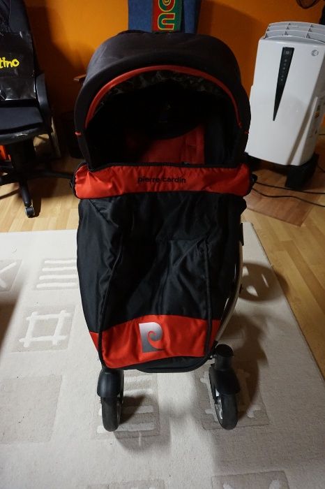 Carrinho de bebé Pierre Cardan