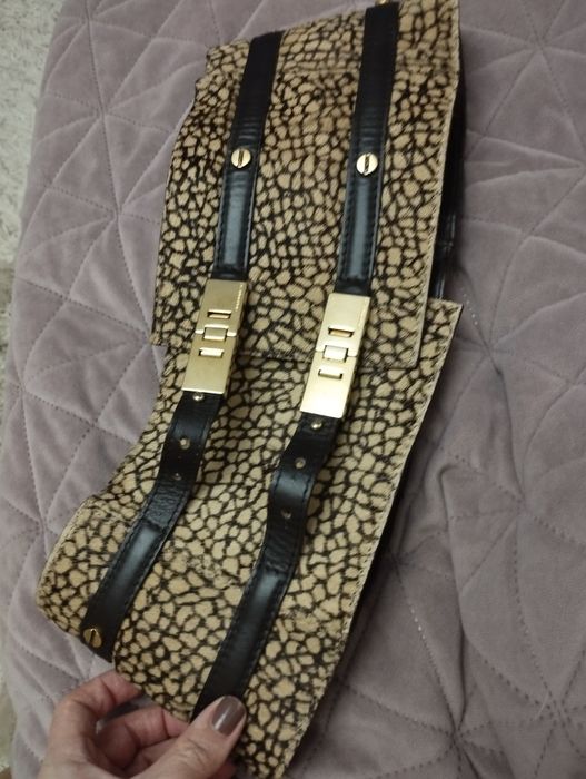 Офігенний пояс фірми Borbonece.Шкіряний з середини з верху стрижене по