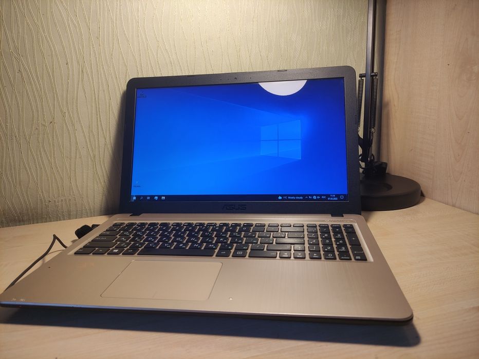 Ноутбук Asus / Ультрабук