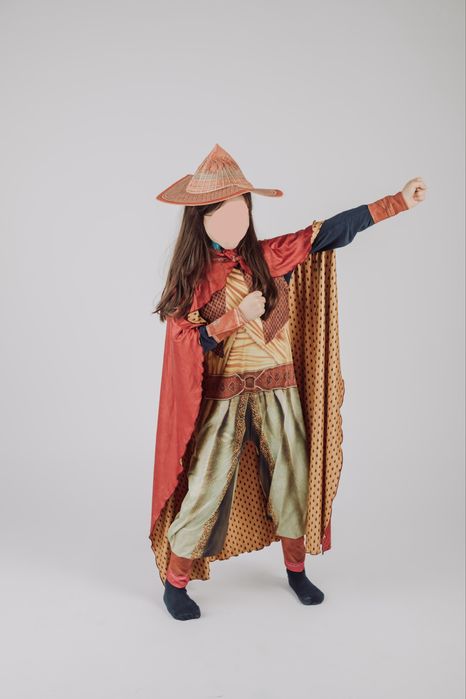 Disfarce Raya e o ultimo dragao