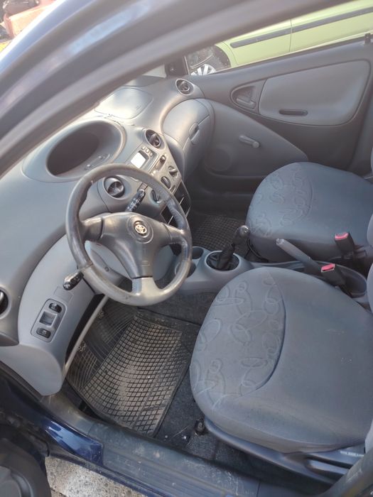 Toyota Yaris 2000