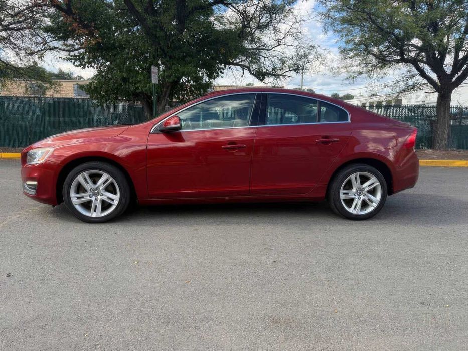 Volvo S60      2015
