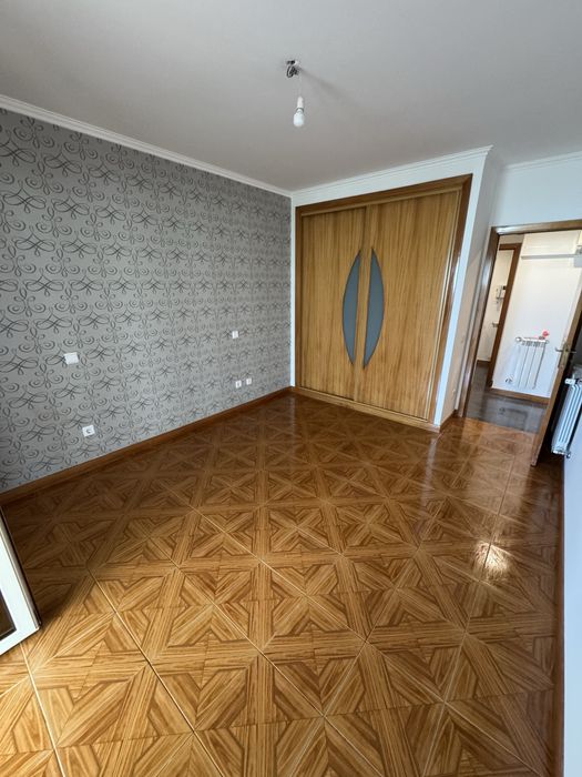 Excelente Apartamento T2 com Terraço Fechado no Centro de Fiães – Conforto e Espaço Único