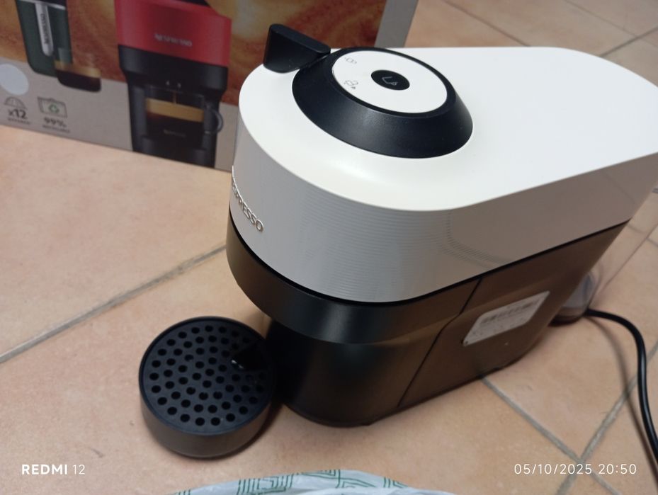 Máquina Nespresso Vurtuo POP "Como nova!"