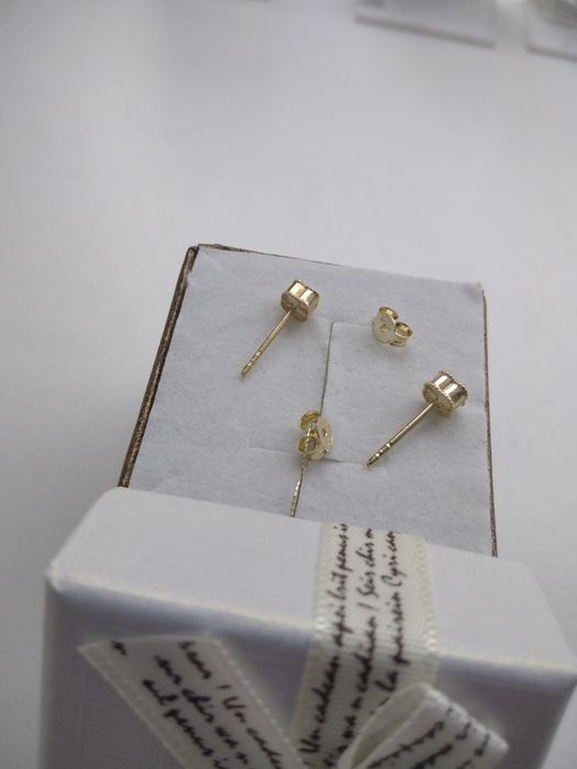 Złote kolczyki wkrętki z masą  perłową złoto 585  795