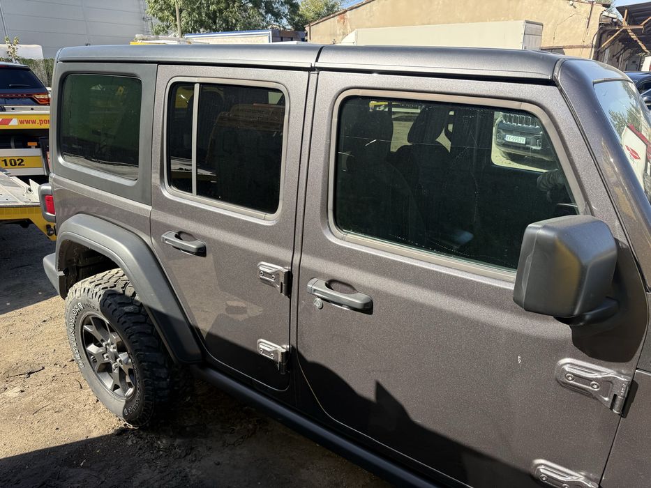 Drzwi prawe przód tył kpl kolor PAU Jeep wrangler JL 18-26r