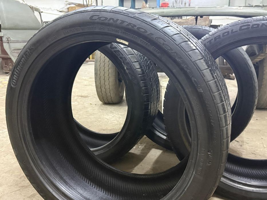 Шини літні  Continental ControlContact Spor 295/35R21t