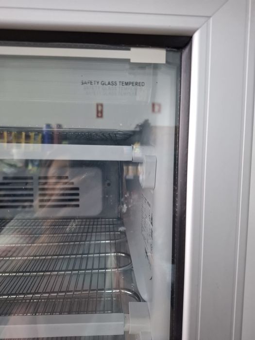 Vendo um  frigorífico