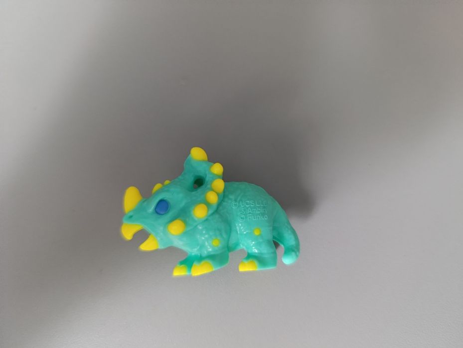 Dinozaur z Kinder joy
