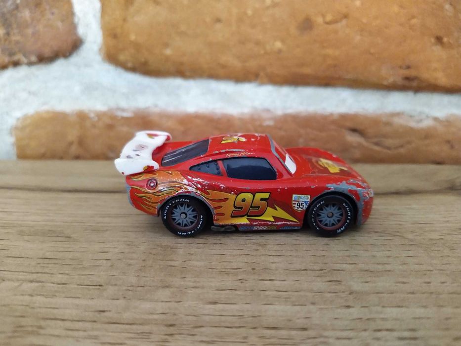 Auta Cars - Zygzak Piston Cup - Disney/Pixar