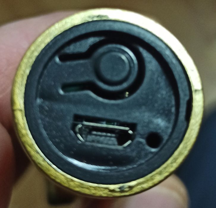 Машинка-тример для стрижки.