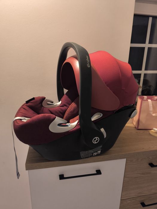 Fotelik cybex 0-13 atom q wraz z baza