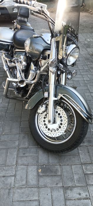 Ямаха драгстар1100 классик.