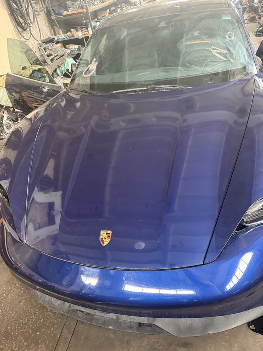 Панорама, дах, криша Porsche taycan, E-Tron GT