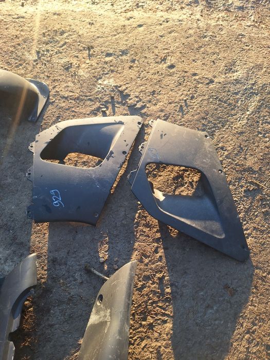 Owiewki  Honda cbr 900 rrpług czacha zadupek błotnik  lewa prawa