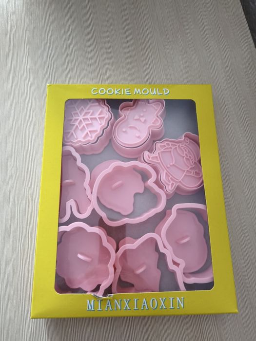 Foremki Formy Do Pierników Ciastek 8szt.