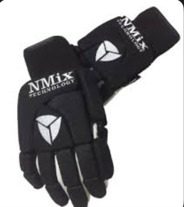 Material novo para prática de hoquei em patins