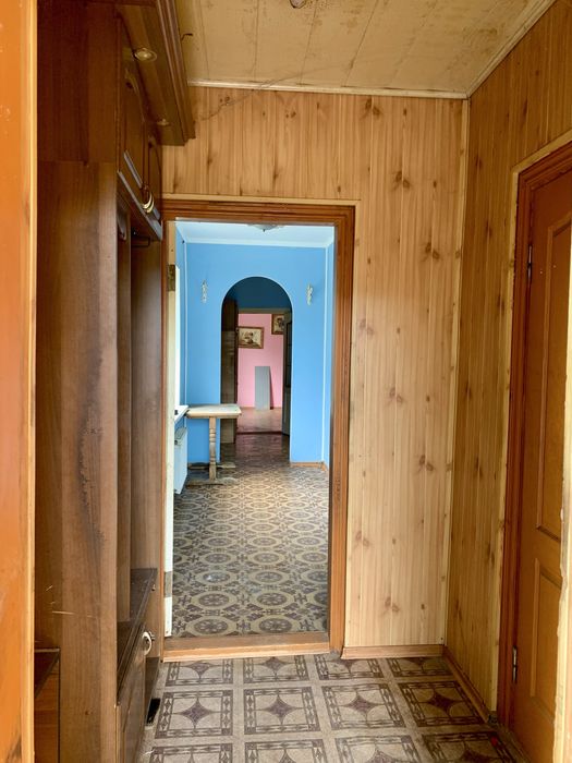 Продаж будинку з великою ділянкою – ідеально для сім’ї!