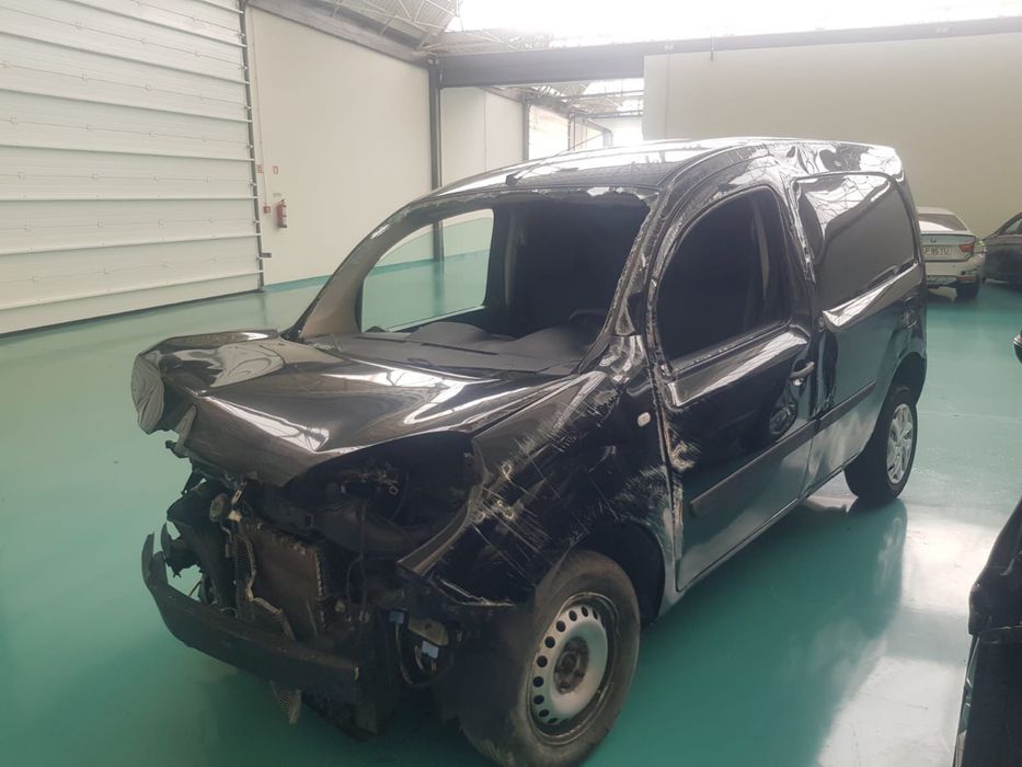 Renault kangoo 1.5 dci sinistrada