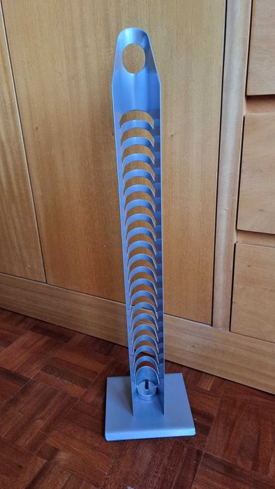 Torre de arrumação de CD / Porta CDs