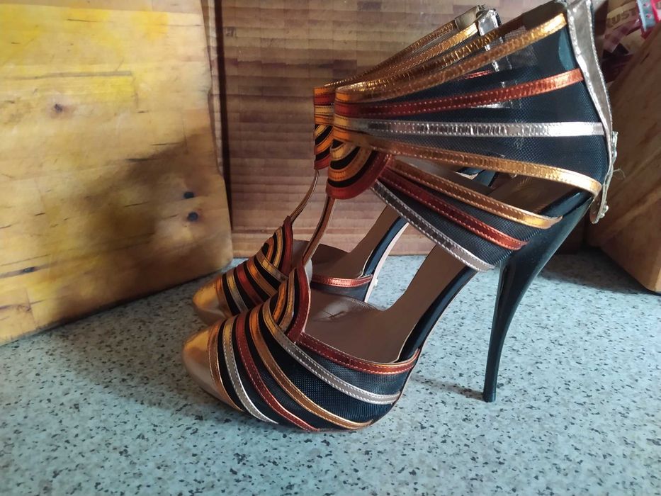 Buty szpilki Victor Rolf r.37