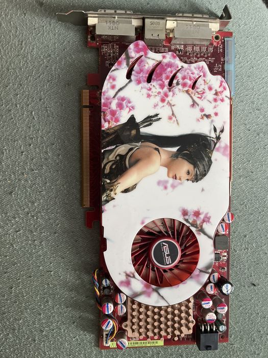 ATI Radeon HD 4850 512mb