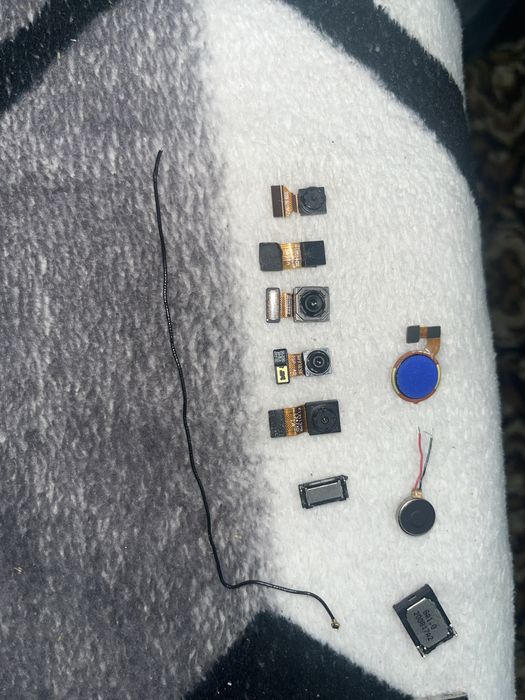 Продам камеры,сенсор,микровон,динамик, екран от фотоапарата [Olimpus]