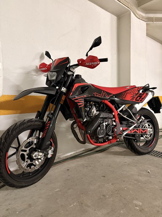 Swm  sm 125 r supermotard
