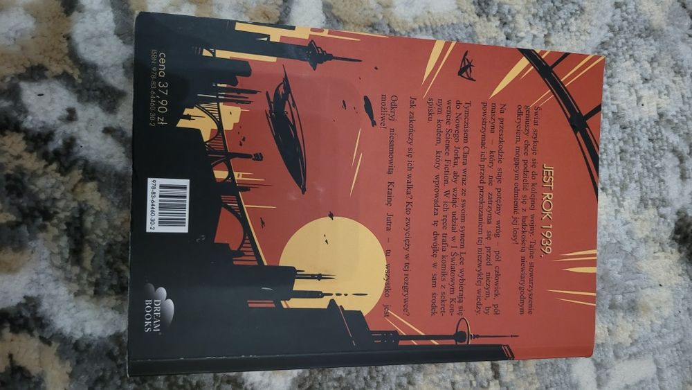 Książka ,,Kraina jutra"