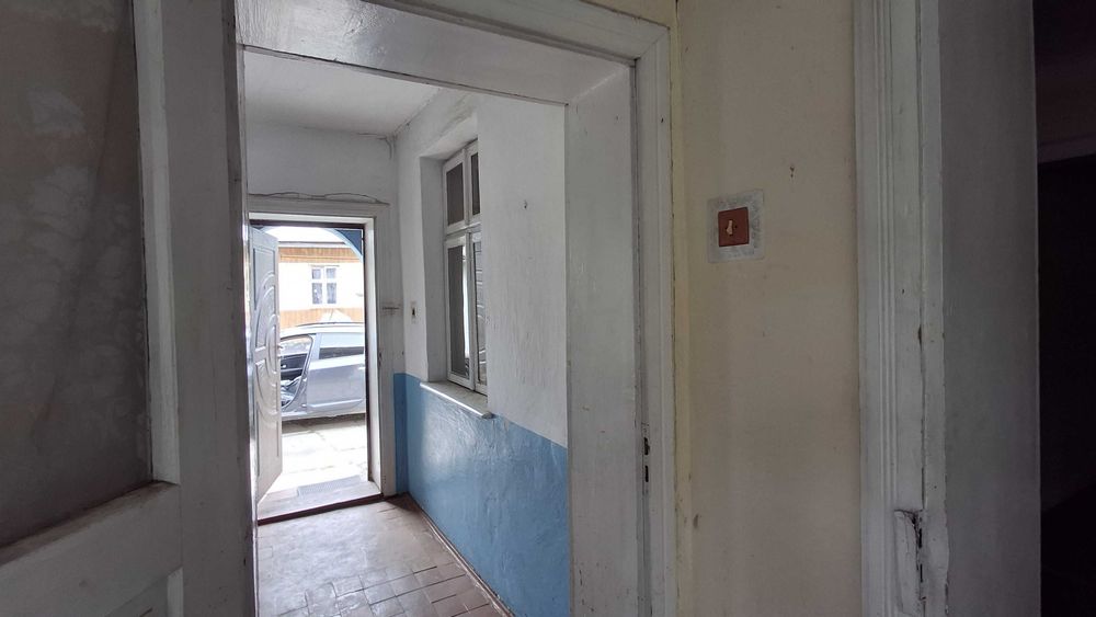 Продається будинок в с.Угринів, 78 м2, ділянка 11,5 соток. Світло газ асфальт будинки