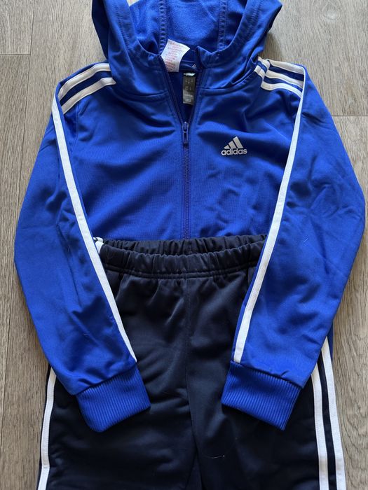 Костюм adidas оригінал 7/8 років