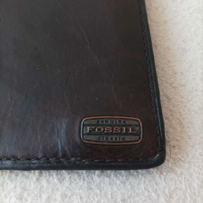 Skórzany portfel męski Fossil genuine classic