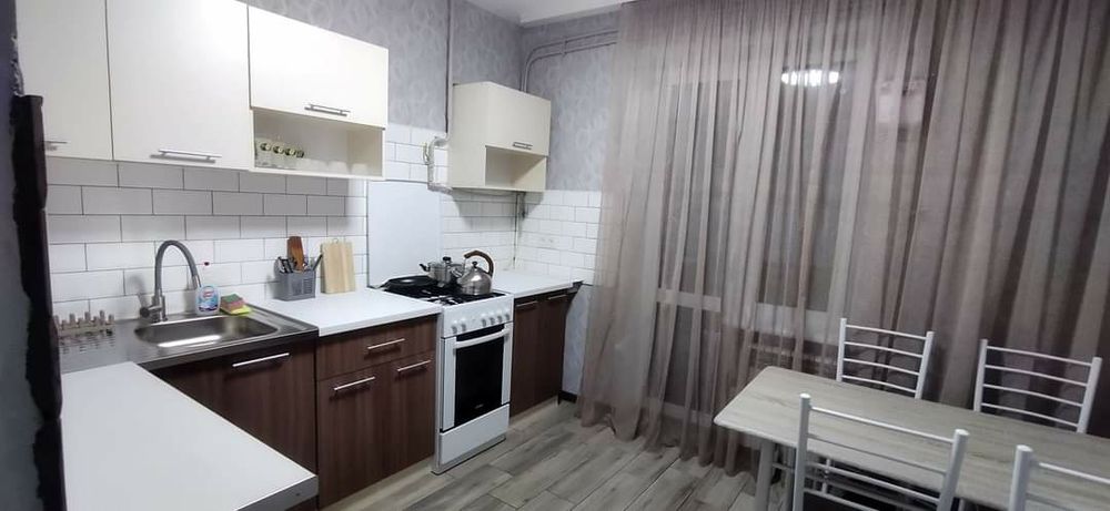 Подобова оренда однокімнатної квартири люкс Прилуки