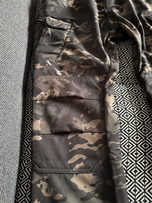 Spodnie moro ocieplane rozmiar 2xl.