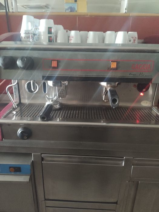 Recheio de Café - Balcões, Frigoríficos, Ar-Condicionado
