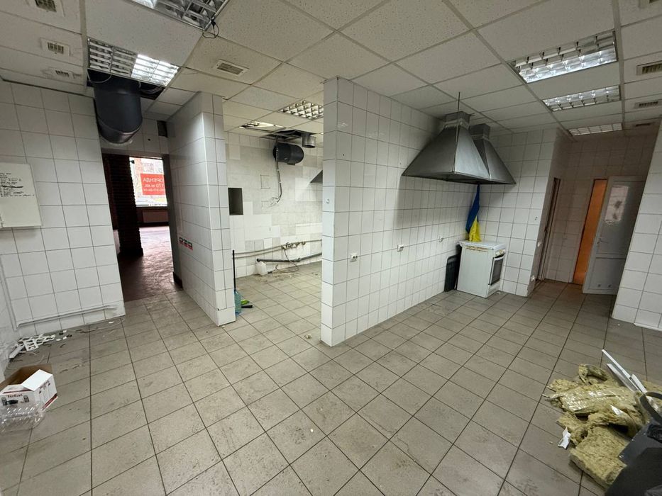 Оренда фасадного комерційного приміщення у Червонограді  вул Корольова