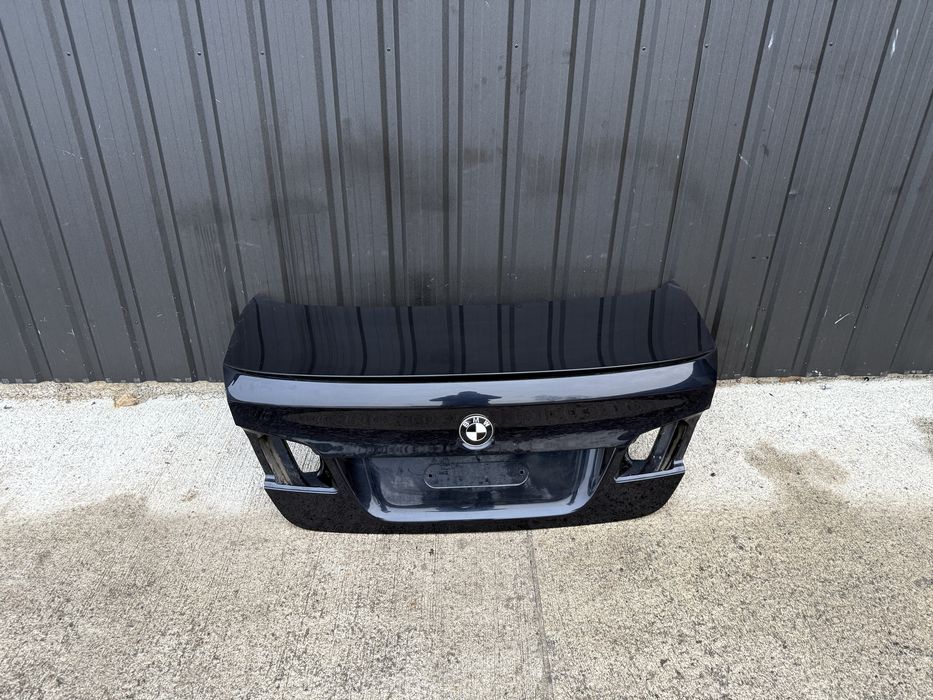 Бмв ф10 кришка багажніка колір 416 карбон шварц