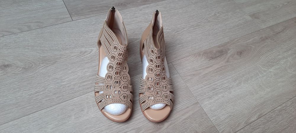 Buty damskie - sandały