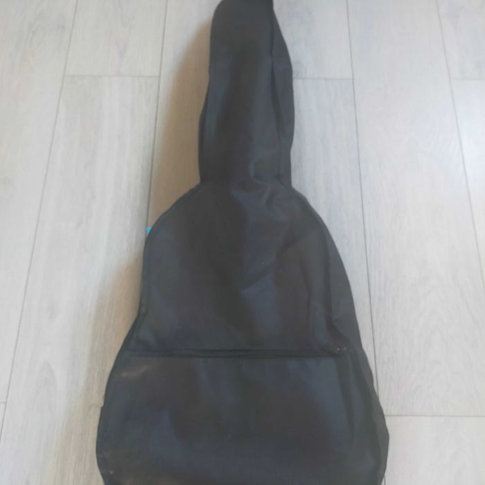 Gitara klasyczna z pokrowcem