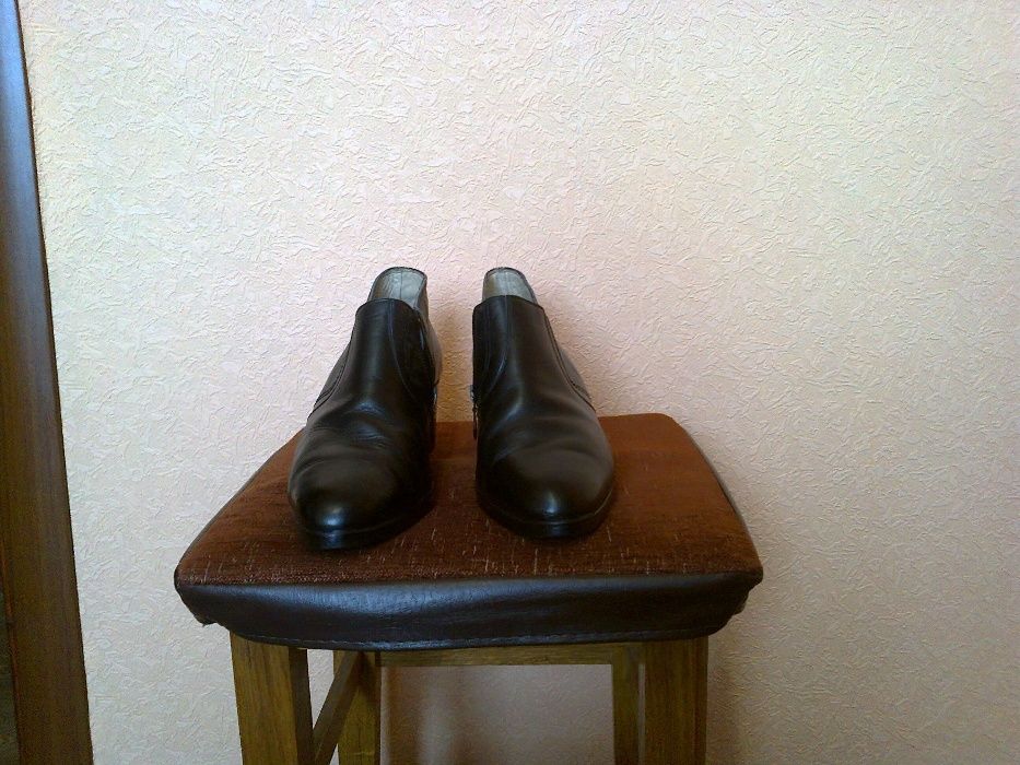 Продам чоловічі туфлі