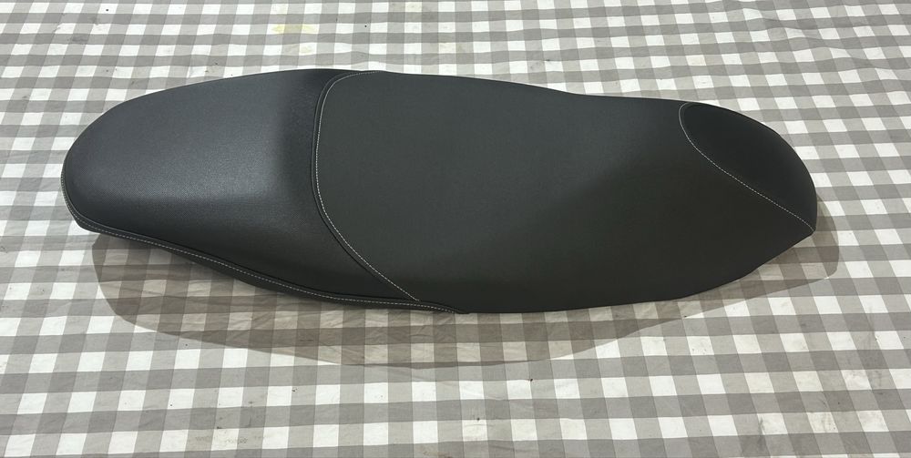 Banco Yamaha N-MAX V2 ( velho por novo)
