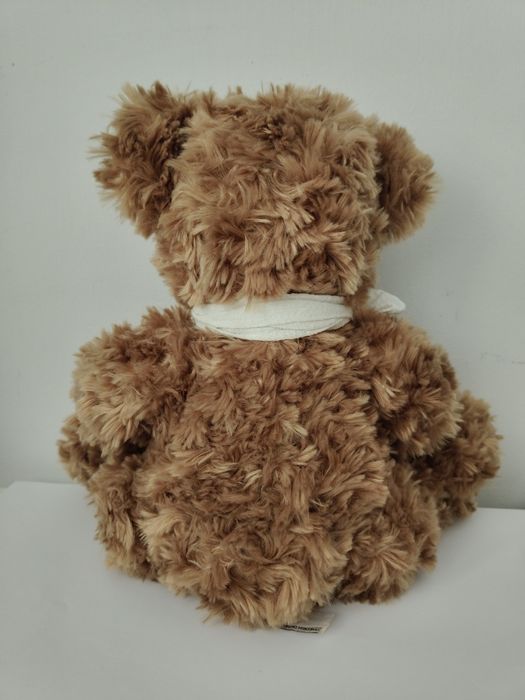 Miś Bukowski milusi.