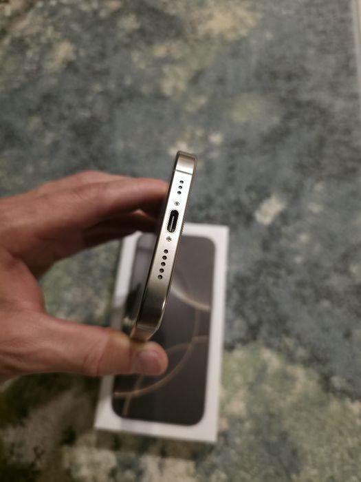 Iphone 16 pro 256 gb ідеальний заблокований