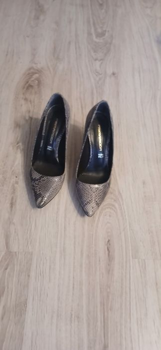Buty na okazje na szpilce