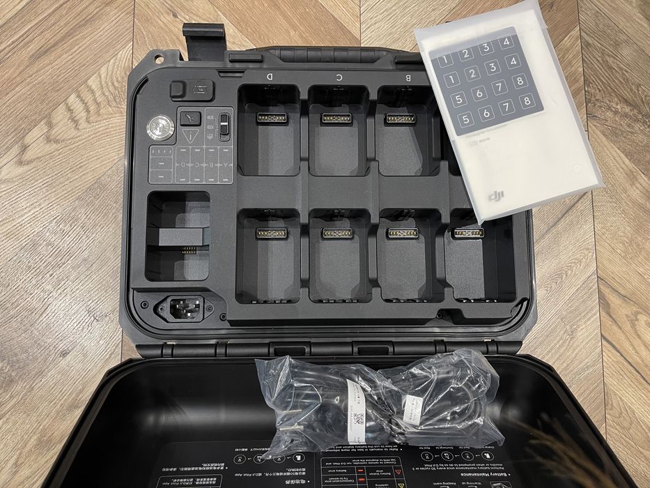 DJI BS30 Intelligent Battery Station for DJI Matrice 30: 44 000 грн ...