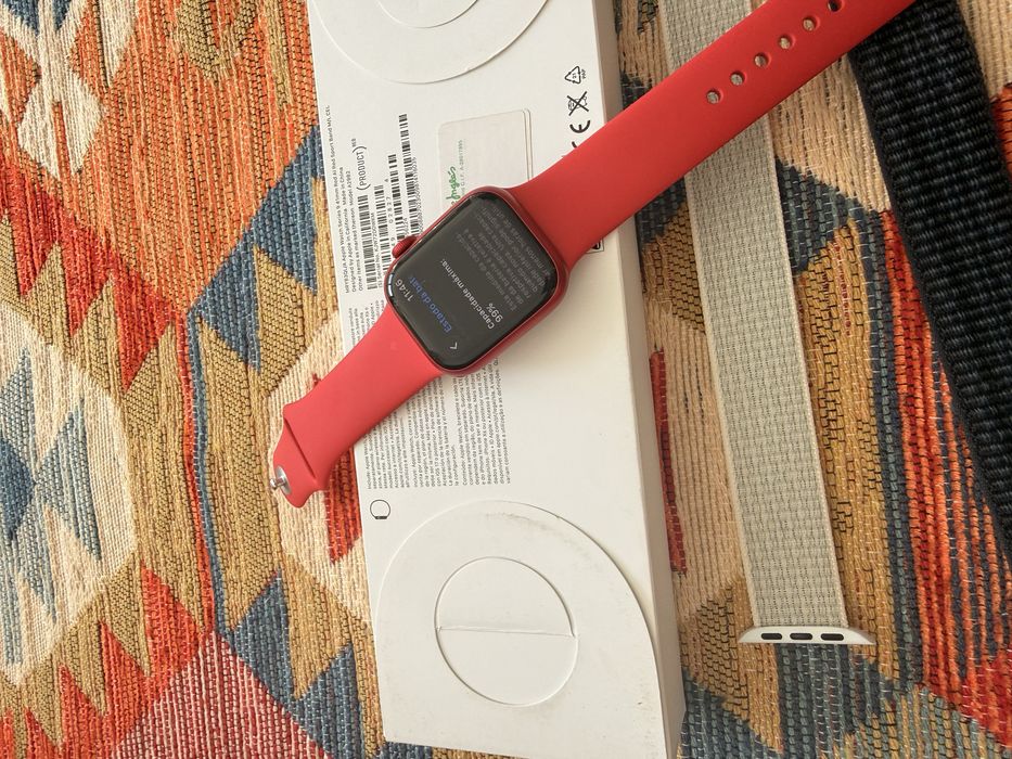 Apple Watch Series 9 41mm GPS + Cellular (RED)