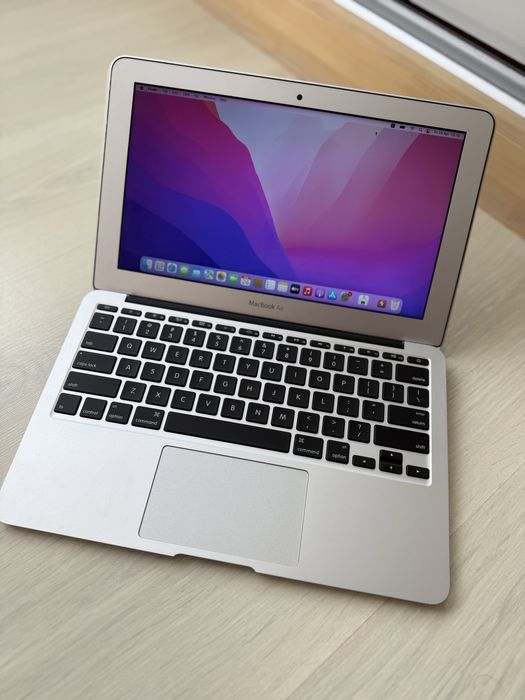 Macbook air 11 2015 4 128 хороший стан