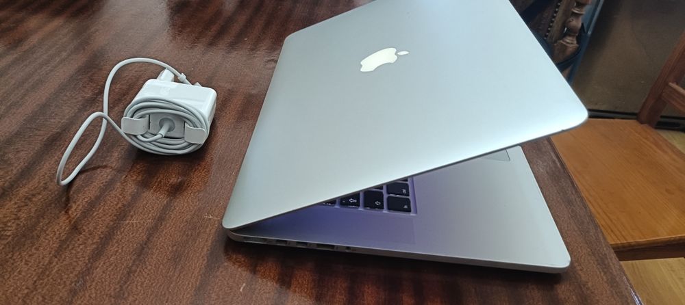 MacBook Pro Retina | Intel Core i7 Quad-Core | 8GB RAM | SSD 128GB